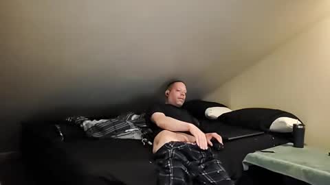 mrxhere online show from March 21, 5:45 am