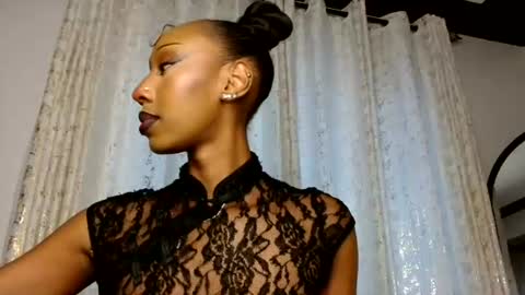 ms_crystal online show from June 13, 2:26 pm