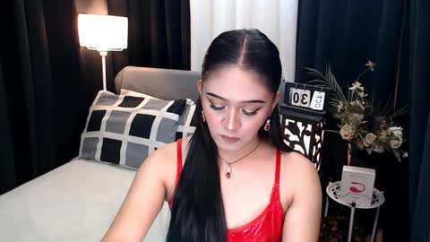 Snapshot of ms_grey4u chatting on November 2, 4:31 pm Ash online show from November 2, 4:31 pm