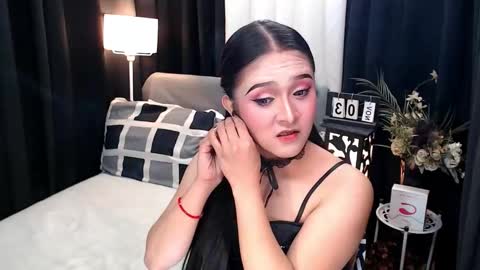 Snapshot of ms_grey4u chatting on November 4, 9:41 am Ash online show from November 4, 9:41 am