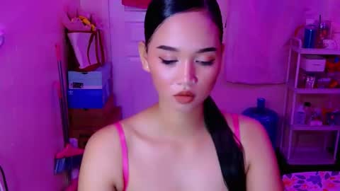 ms_maria8888 online show from December 14, 2:22 pm