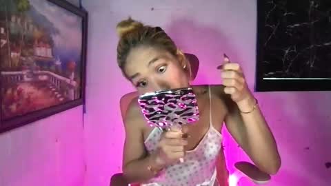 Snapshot of ms_maureenx69x chatting on April 28, 7:02 am ms_maureenx69x online show from April 28, 7:02 am