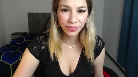 Sofia online show from December 11, 8:50 pm