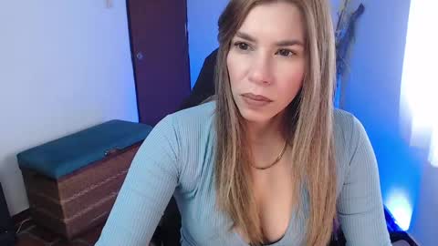 Snapshot of ms_sofiax chatting on April 13, 6:24 pm Sofia online show from April 13, 6:24 pm