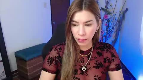 Snapshot of ms_sofiax chatting on June 15, 3:25 pm Sofia online show from June 15, 3:25 pm