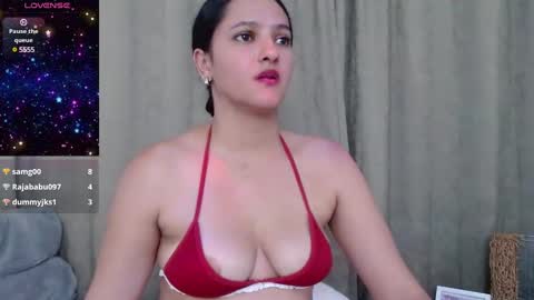 Snapshot of ms_valentina_01 chatting on December 11, 2:41 am Valentina  online show from December 11, 2:41 am