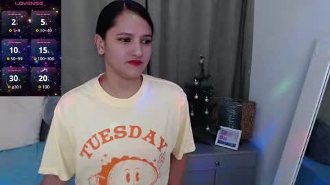 Snapshot of ms_valentina_01 chatting on December 27, 11:53 pm Valentina  online show from December 27, 11:53 pm