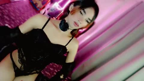 mscherry_ online show from March 7, 10:12 am