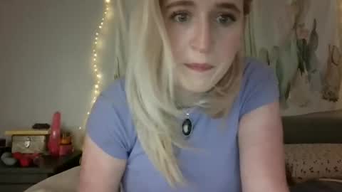 Snapshot of msclairewhatever chatting on October 10, 7:02 pm msclairewhatever online show from October 10, 7:02 pm