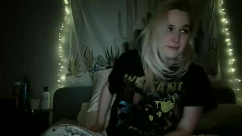 Snapshot of msclairewhatever chatting on November 21, 10:58 am msclairewhatever online show from November 21, 10:58 am