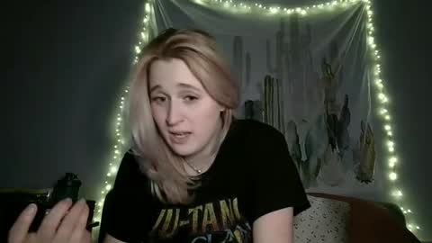 Snapshot of msclairewhatever chatting on February 13, 7:48 am msclairewhatever online show from February 13, 7:48 am
