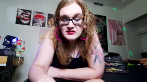 Cunty Luxxe online show from September 23, 3:42 am