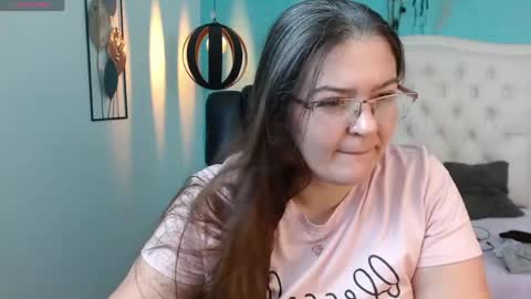 Snapshot of msjossie chatting on April 17, 3:31 am Jossie online show from April 17, 3:31 am