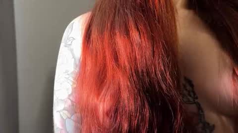 Snapshot of msmexika chatting on March 21, 8:19 am Lucy online show from March 21, 8:19 am