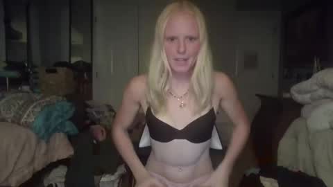 msmonroe2007 online show from July 14, 2:03 am