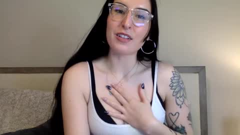 Snapshot of msrubyhayes chatting on December 9, 6:46 pm Ruby online show from December 9, 6:46 pm