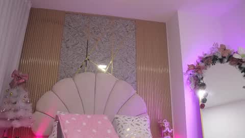 Manuela  online show from November 25, 3:06 am