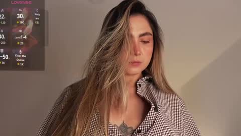 Sophie  online show from April 10, 7:40 pm