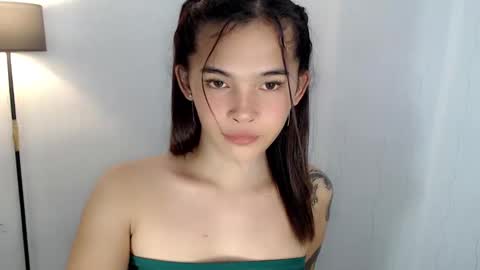 Snapshot of mstefany chatting on December 17, 7:37 pm tefany online show from December 17, 7:37 pm