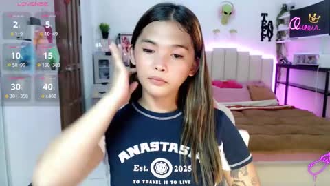 Snapshot of mstefany chatting on February 16, 1:29 pm tefany online show from February 16, 1:29 pm