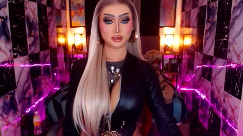 Snapshot of mstransuniverse29 chatting on December 4, 1:48 am Sugar Baby Gabriella online show from December 4, 1:48 am