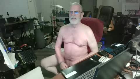 Snapshot of mt2much chatting on December 17, 1:00 am mt2much online show from December 17, 1:00 am