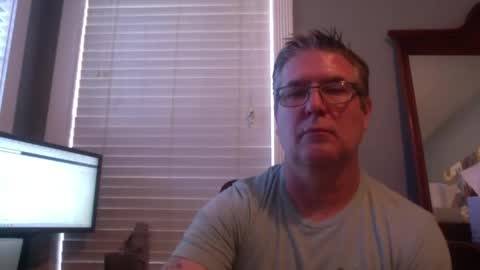 Snapshot of mtbrdr76 chatting on February 27, 10:32 pm Fun time Daddy online show from February 27, 10:32 pm