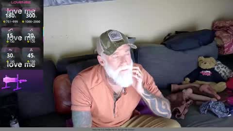 Snapshot of mtlbiker chatting on January 12, 7:52 pm BikerDude online show from January 12, 7:52 pm