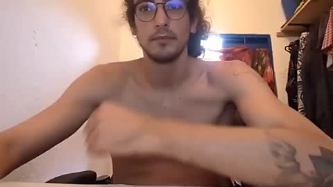 Snapshot of mttz13 chatting on February 4, 12:44 pm Matt Boy online show from February 4, 12:44 pm