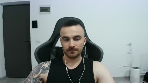 Victor online show from February 17, 8:15 pm