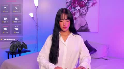 muaan  online show from April 30, 1:39 pm