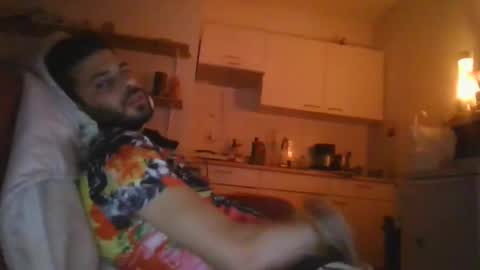 Snapshot of mucha950218 chatting on October 24, 8:38 pm mucha950218 online show from October 24, 8:38 pm