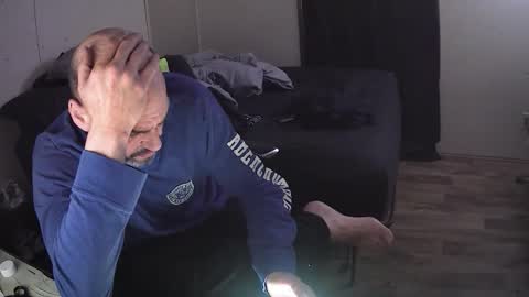 Snapshot of muffdiver718 chatting on February 24, 1:58 am Muffdiver online show from February 24, 1:58 am