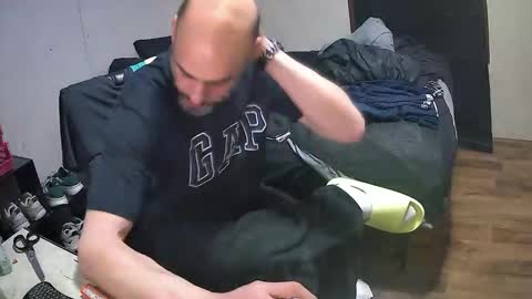 Snapshot of muffdiver718 chatting on March 1, 12:40 pm Muffdiver online show from March 1, 12:40 pm