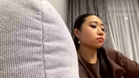 Mia online show from March 24, 11:15 am