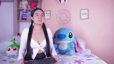 Snapshot of mulan_22_ chatting on June 4, 12:33 pm mulan_22_ online show from June 4, 12:33 pm