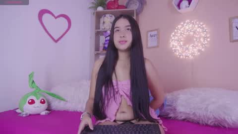 Snapshot of mulan_22_ chatting on June 8, 2:06 pm mulan_22_ online show from June 8, 2:06 pm
