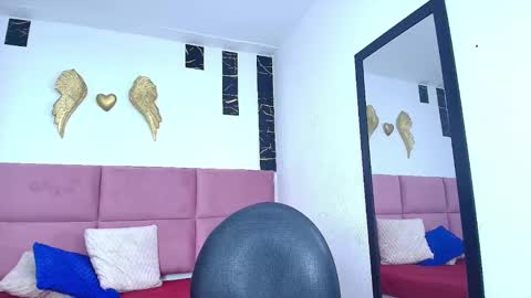 Snapshot of muller_asher chatting on October 1, 4:40 am Muller Asher online show from October 1, 4:40 am