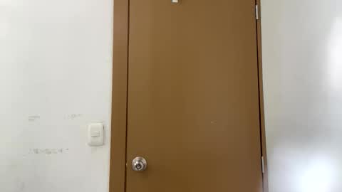 Snapshot of munchi_ chatting on October 18, 3:46 pm   online show from October 18, 3:46 pm