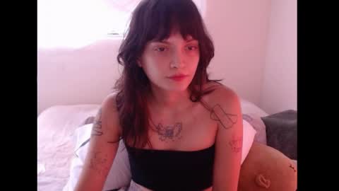 Snapshot of munchi_ chatting on April 7, 7:14 pm online show from April 7, 7:14 pm