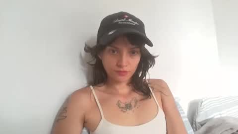 Snapshot of munchi_ chatting on June 9, 7:03 pm online show from June 9, 7:03 pm