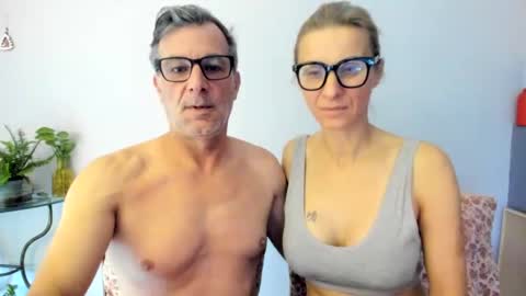 LOVELY JULIA  Peter DAY online show from December 6, 7:43 am