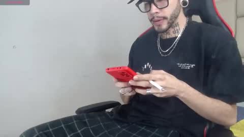 Snapshot of murdockh chatting on January 6, 1:30 pm murdok online show from January 6, 1:30 pm