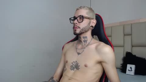 Snapshot of murdockh chatting on January 8, 5:37 am murdok online show from January 8, 5:37 am