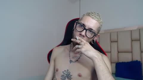 Snapshot of murdockh chatting on January 17, 4:17 am murdok online show from January 17, 4:17 am