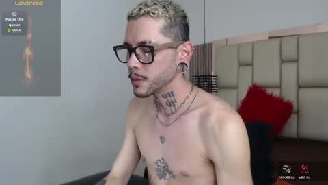 Snapshot of murdockh chatting on February 12, 3:51 am murdok online show from February 12, 3:51 am