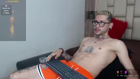 Snapshot of murdockh chatting on February 12, 7:13 am murdok online show from February 12, 7:13 am