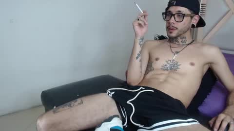 Snapshot of murdockh chatting on March 3, 4:36 am murdok online show from March 3, 4:36 am