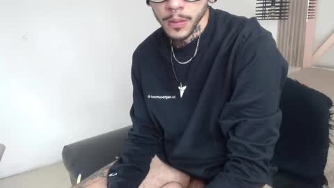 Snapshot of murdockh chatting on March 7, 8:23 am murdok online show from March 7, 8:23 am