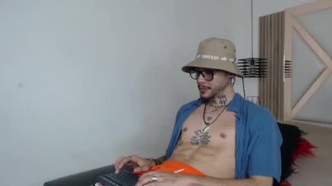 Snapshot of murdockh chatting on March 8, 8:11 am murdok online show from March 8, 8:11 am